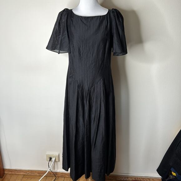 Banana Republic Factory Black Flutter Sleeve Pleated Midi Dress - Picture 2 of 9